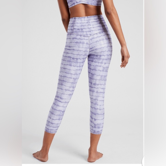 Athleta Elation Printed Capri legging - Picture 2 of 8